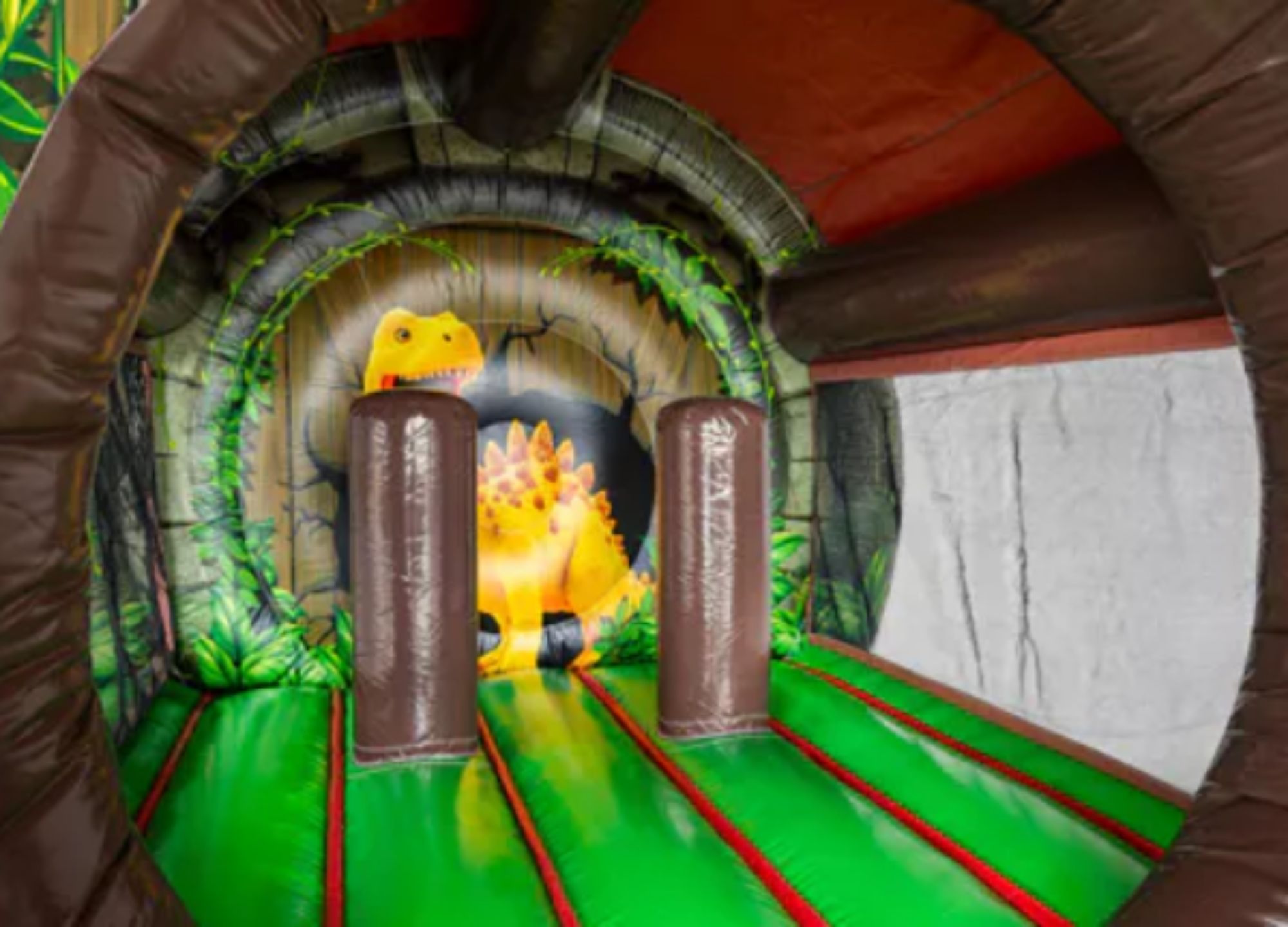 Feest en Spring springkussen huren Sneek Friesland Dinosaurs World